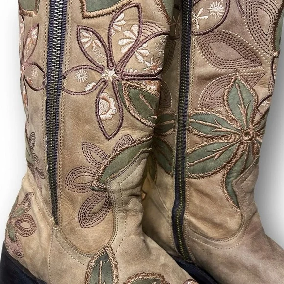 Dan Post “Lily of the West” Brown Leather Boots w/ Floral & Embroidery Stitching - Picture 3 of 8